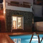 Stunning Apartment In Fuengirola, Malaga フエンヒロラ