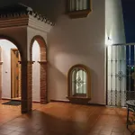 Stunning Apartment In Fuengirola, Malaga アパート *