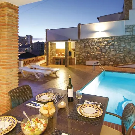 In Fuengirola, Malaga With Kitchen