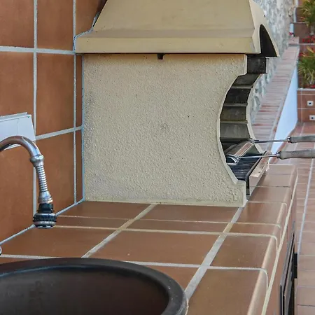 In Fuengirola, Malaga With Kitchen